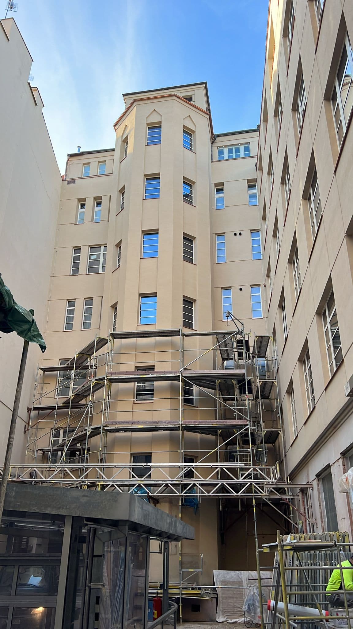 Zateplení fasády bytového domu Praha — BIVALS s.r.o.